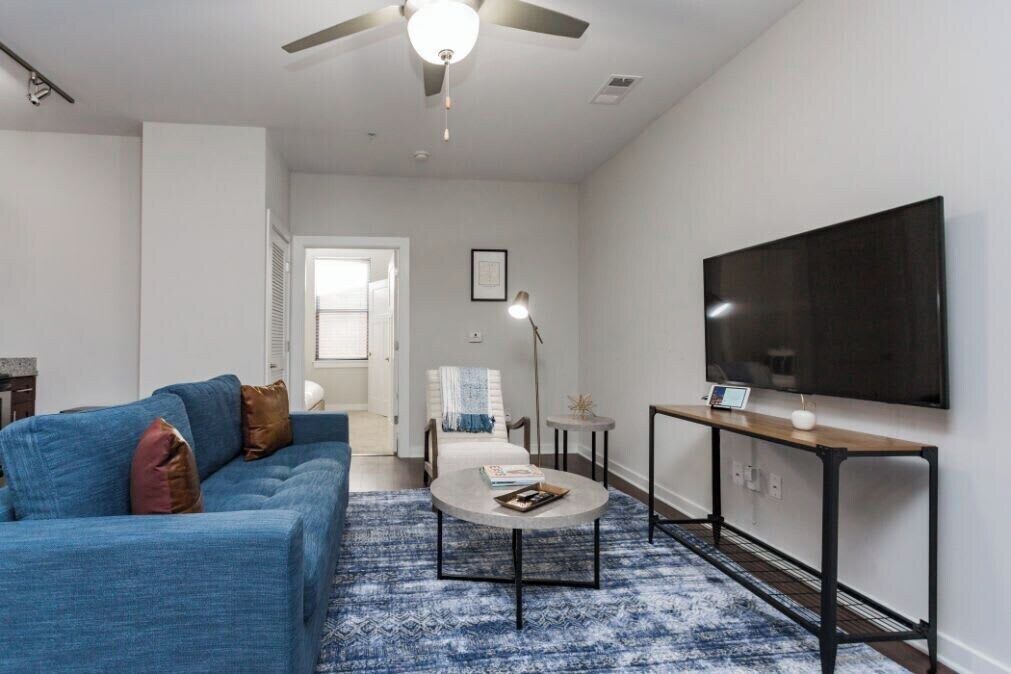 Photo of Livingroom in Hillsboro Village