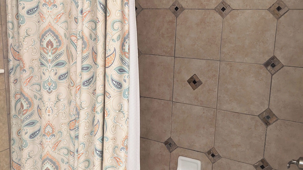 Photo of Bathroom in Green Hill
