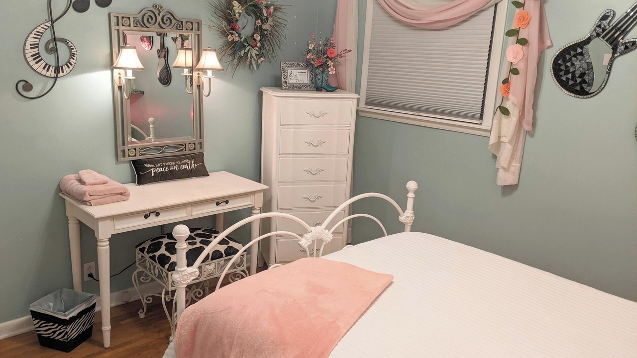 Photo of Bedroom in Green Hill