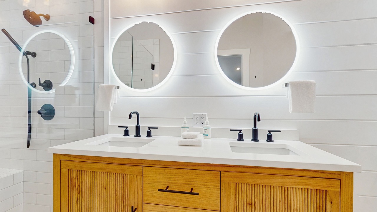 Photo of Bathroom in Westhaven-Moonstone
