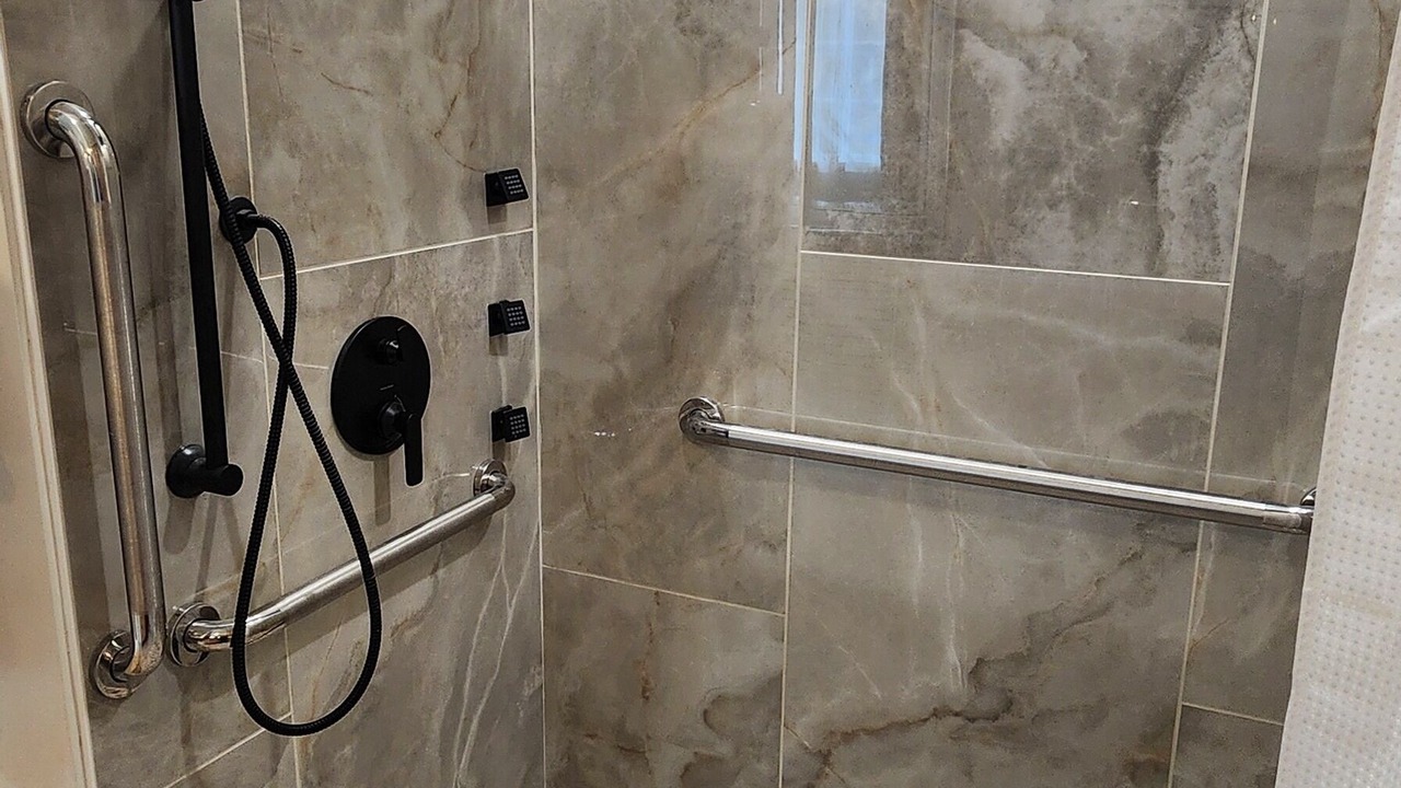 Photo of Bathroom in Newark