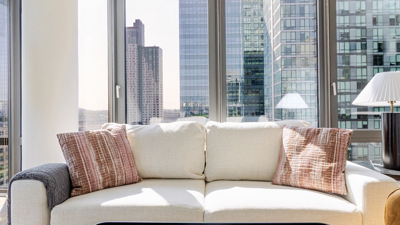 Photo of Livingroom in Hunters Point