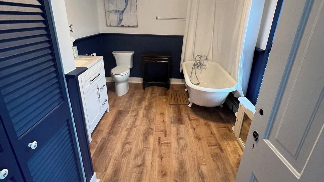 Photo of Bathroom in Berkeley Springs