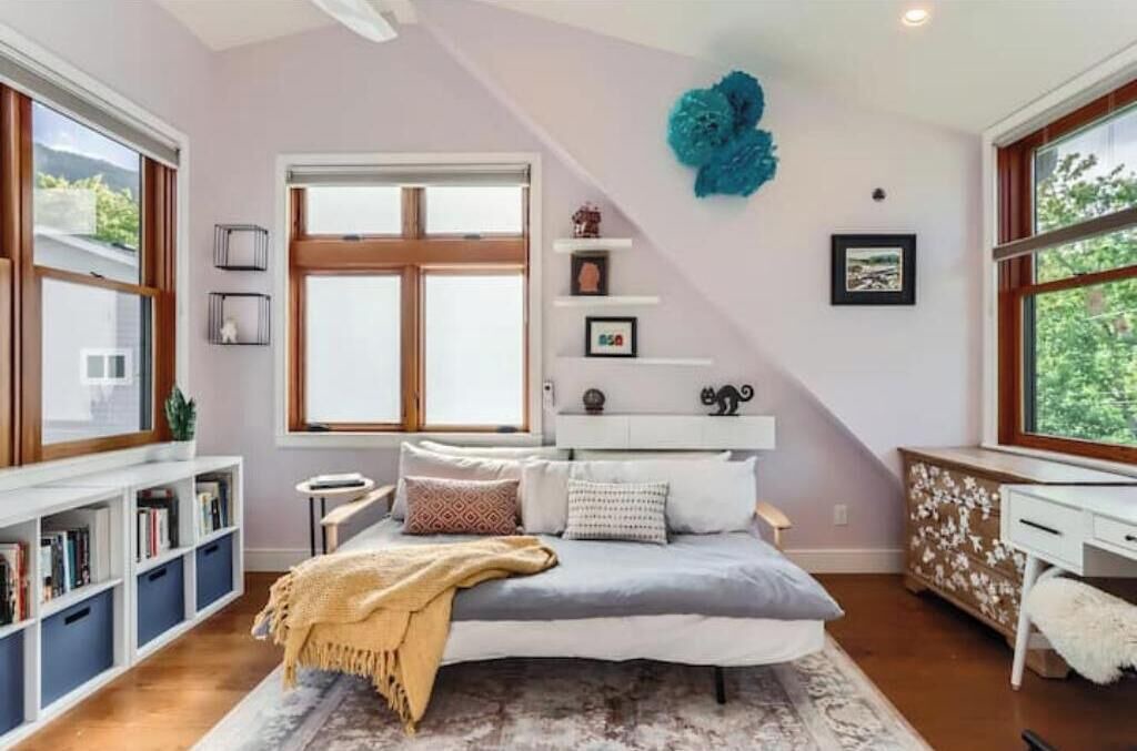 Photo of Livingroom in Downtown