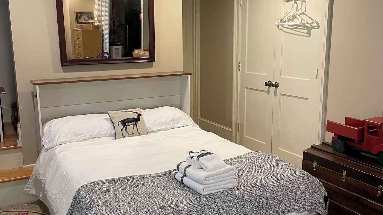 Photo of Bedroom in West Mystic