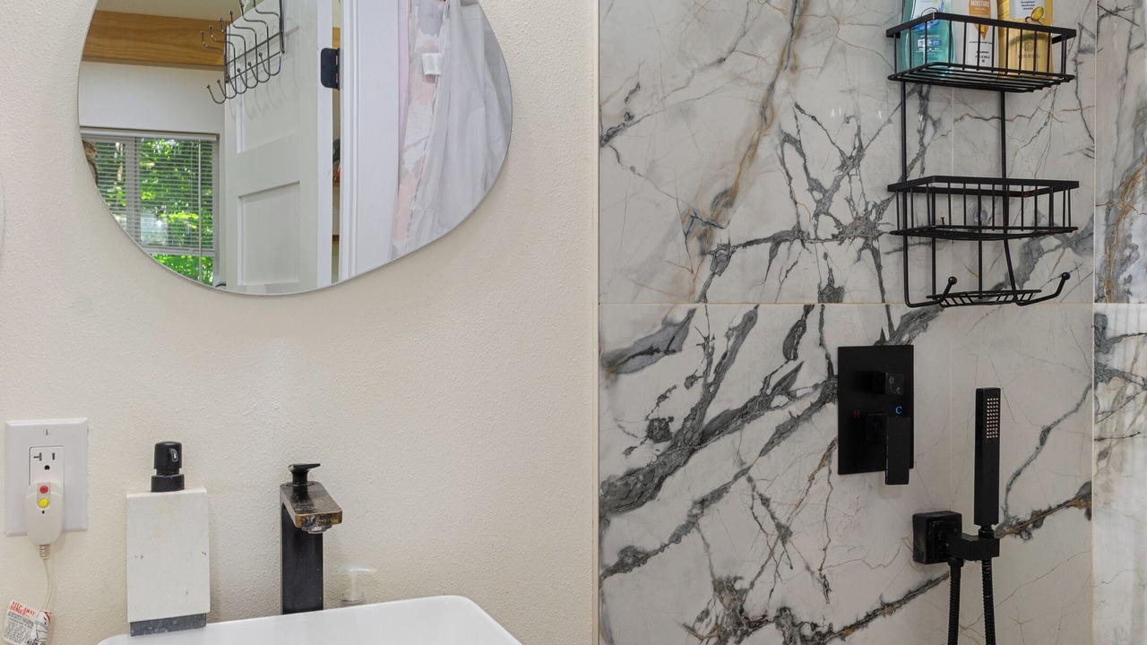 Photo of Bathroom in Gold Bar