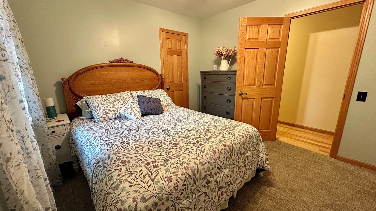 Photo of Bedroom in Holcombe