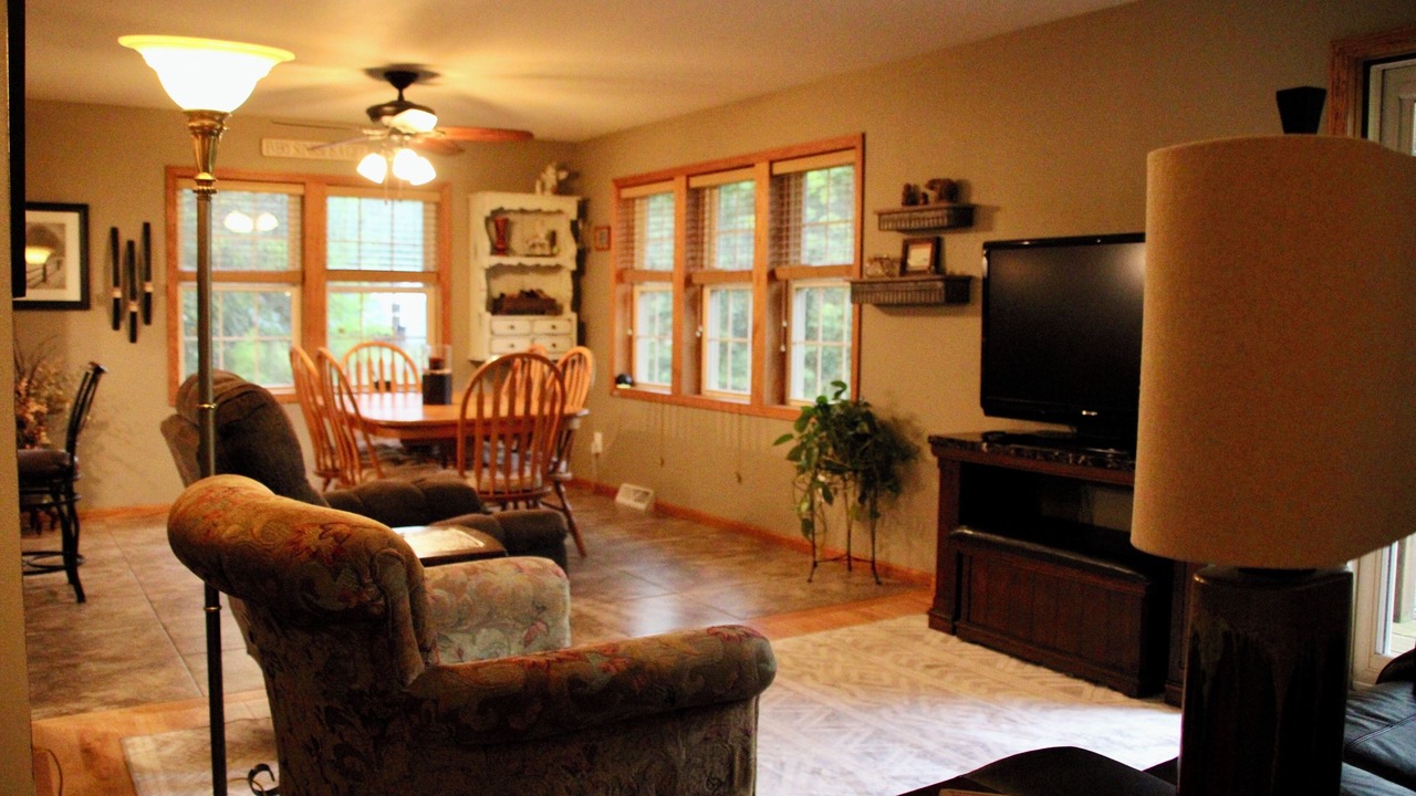 Photo of Livingroom in Holcombe