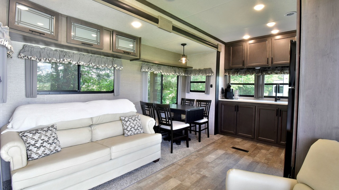 Photo of Livingroom in Decatur