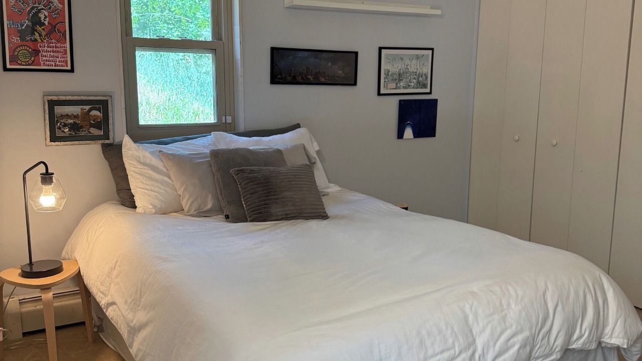 Photo of Bedroom in Downtown