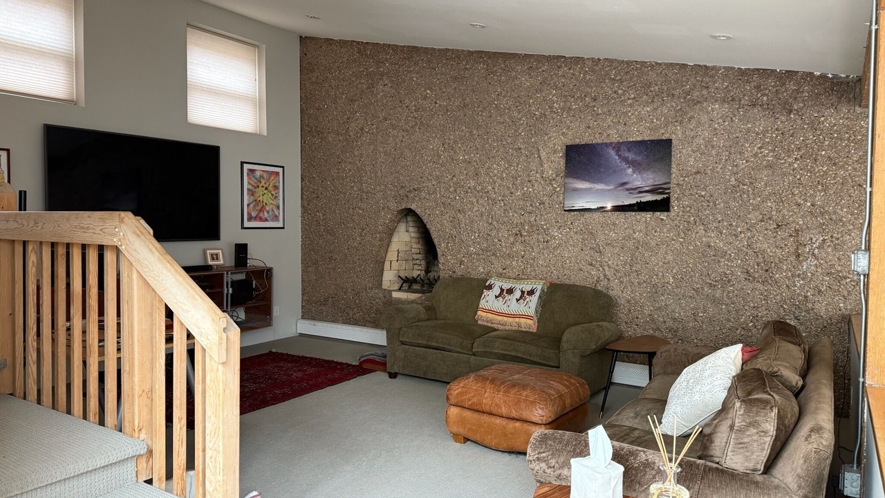Photo of Livingroom in Downtown