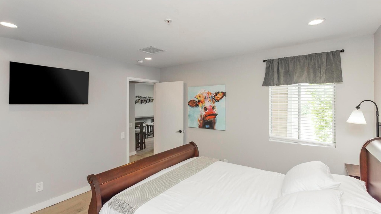 Photo of Bedroom in North Capitol