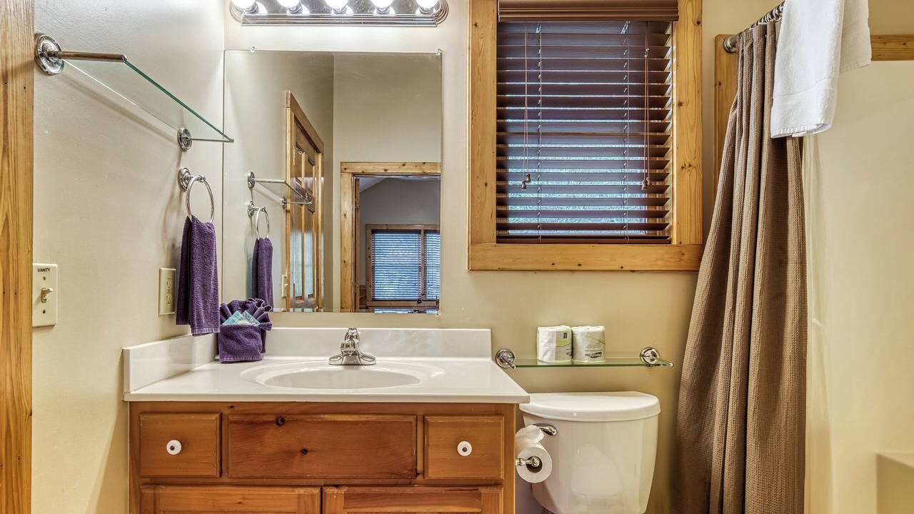 Photo of Bathroom in Black Bear Falls