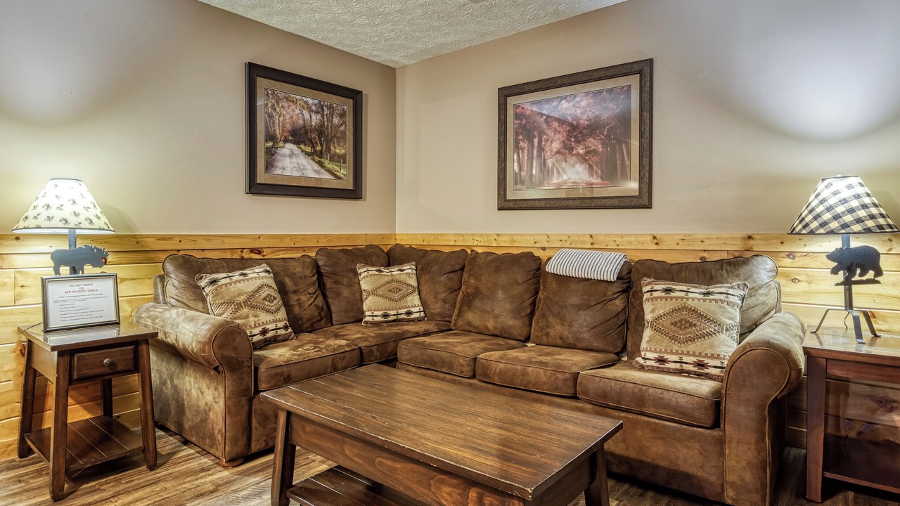 Photo of Livingroom in Black Bear Falls