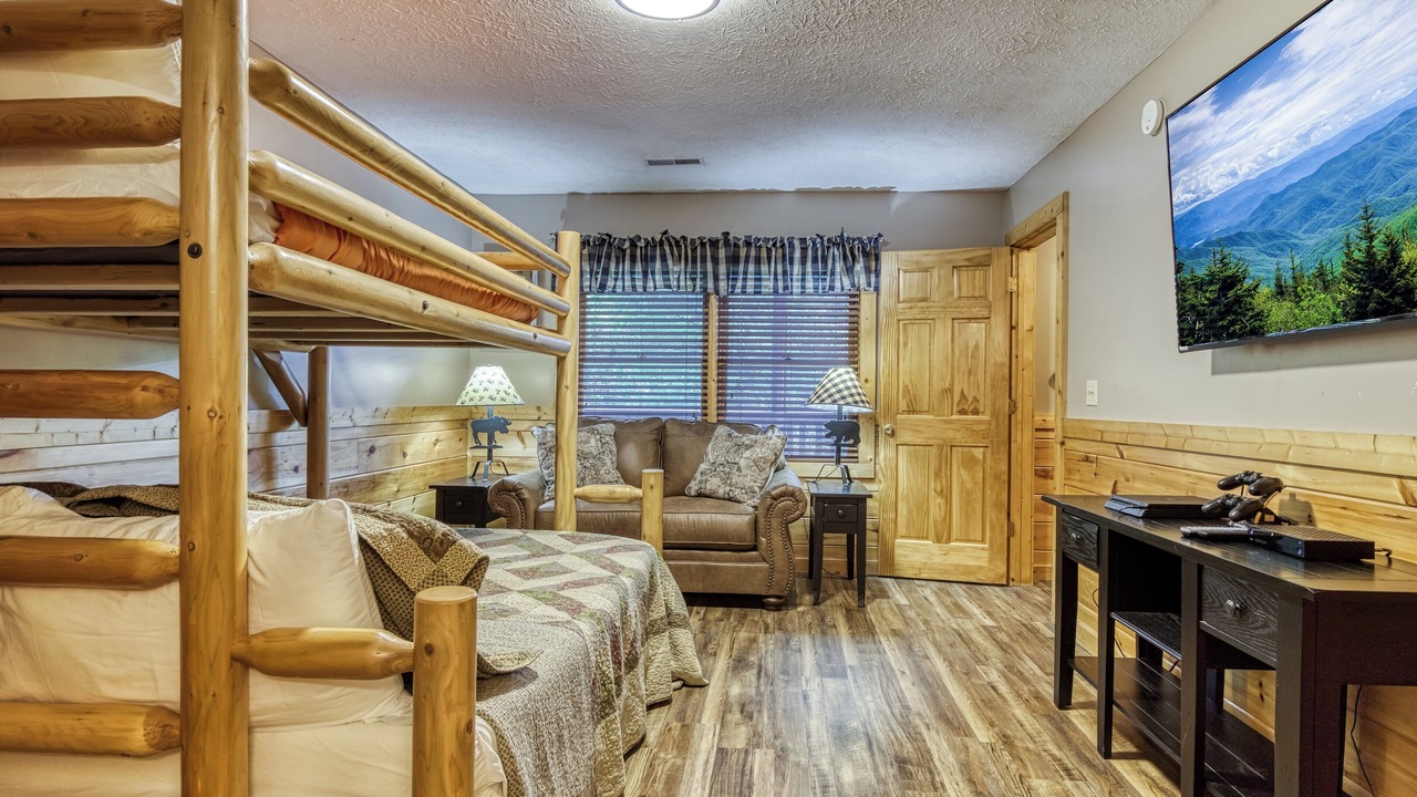 Photo of Bedroom in Black Bear Falls