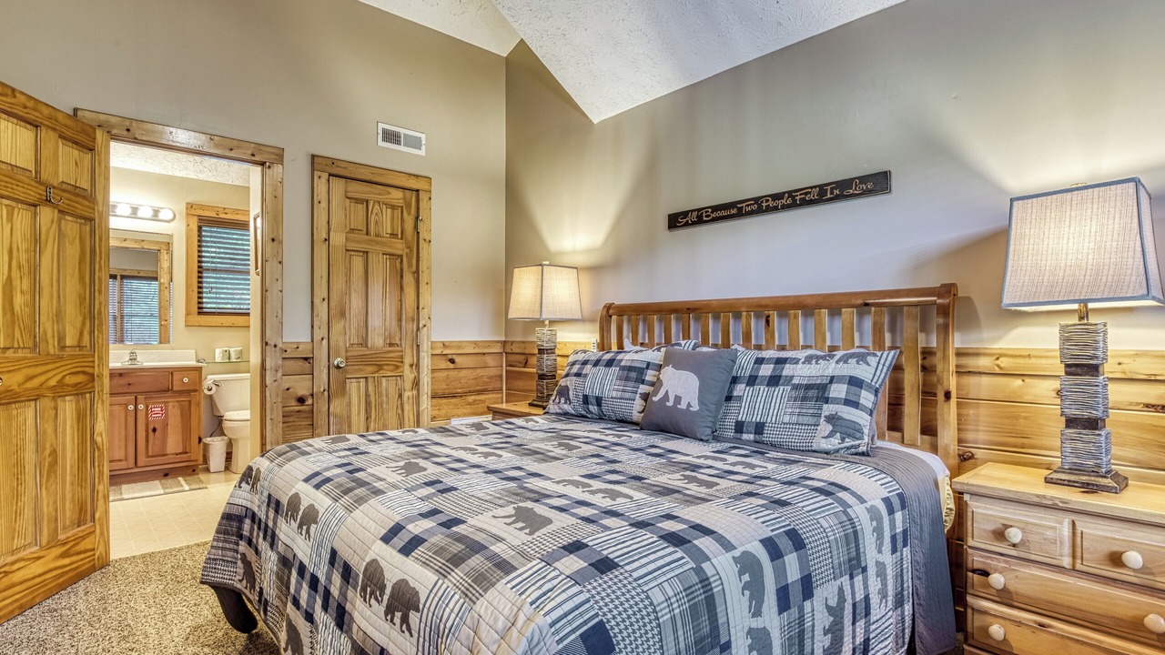Photo of Bedroom in Black Bear Falls