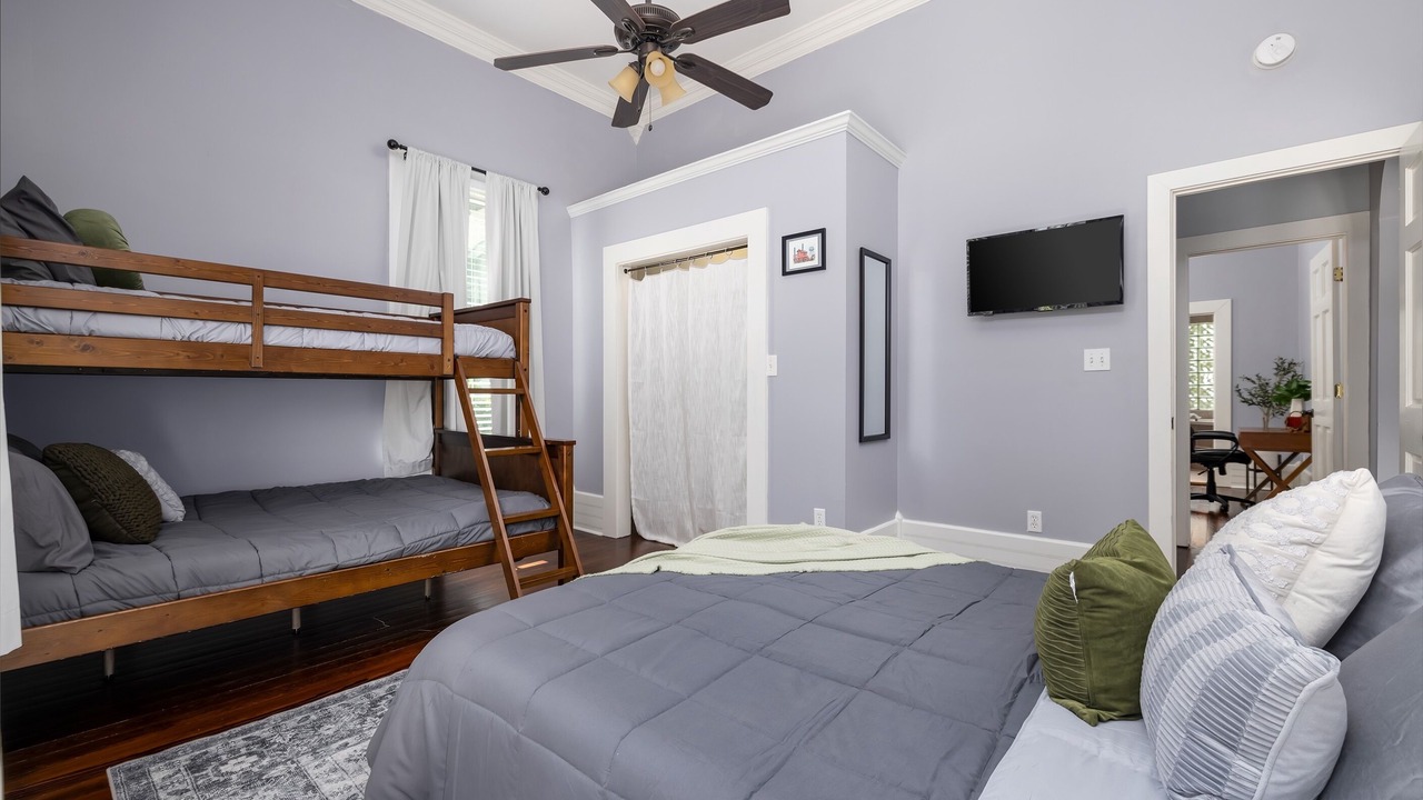 Photo of Bedroom in Forest Park