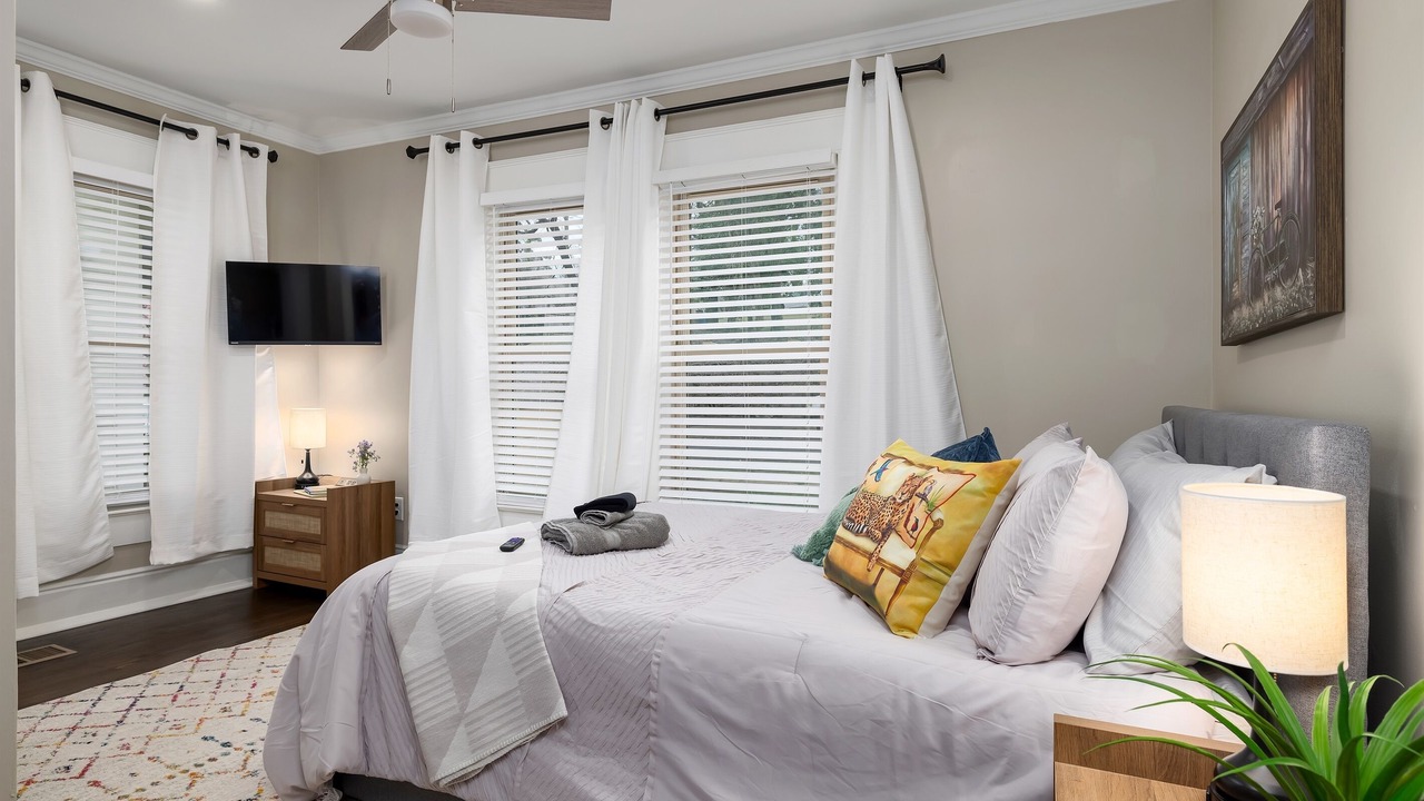Photo of Bedroom in Forest Park