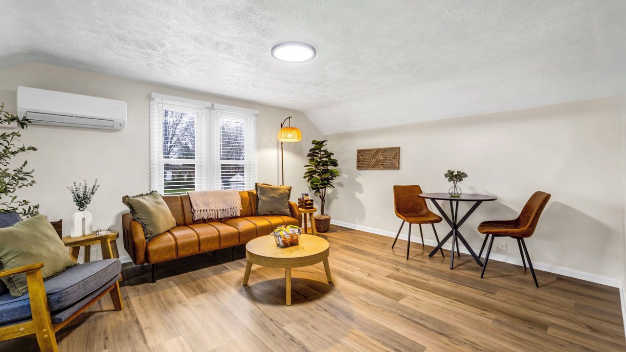 Photo of Livingroom in Berea