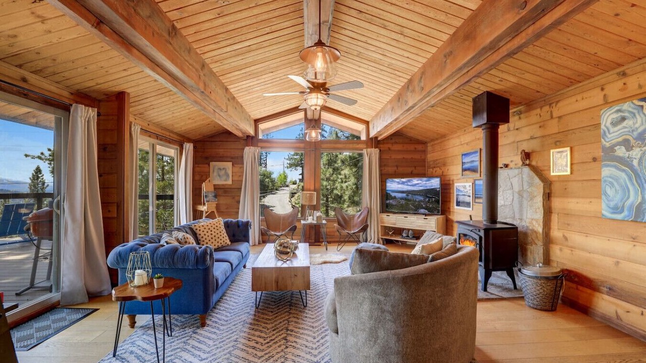 Photo of Livingroom in Lincoln Park