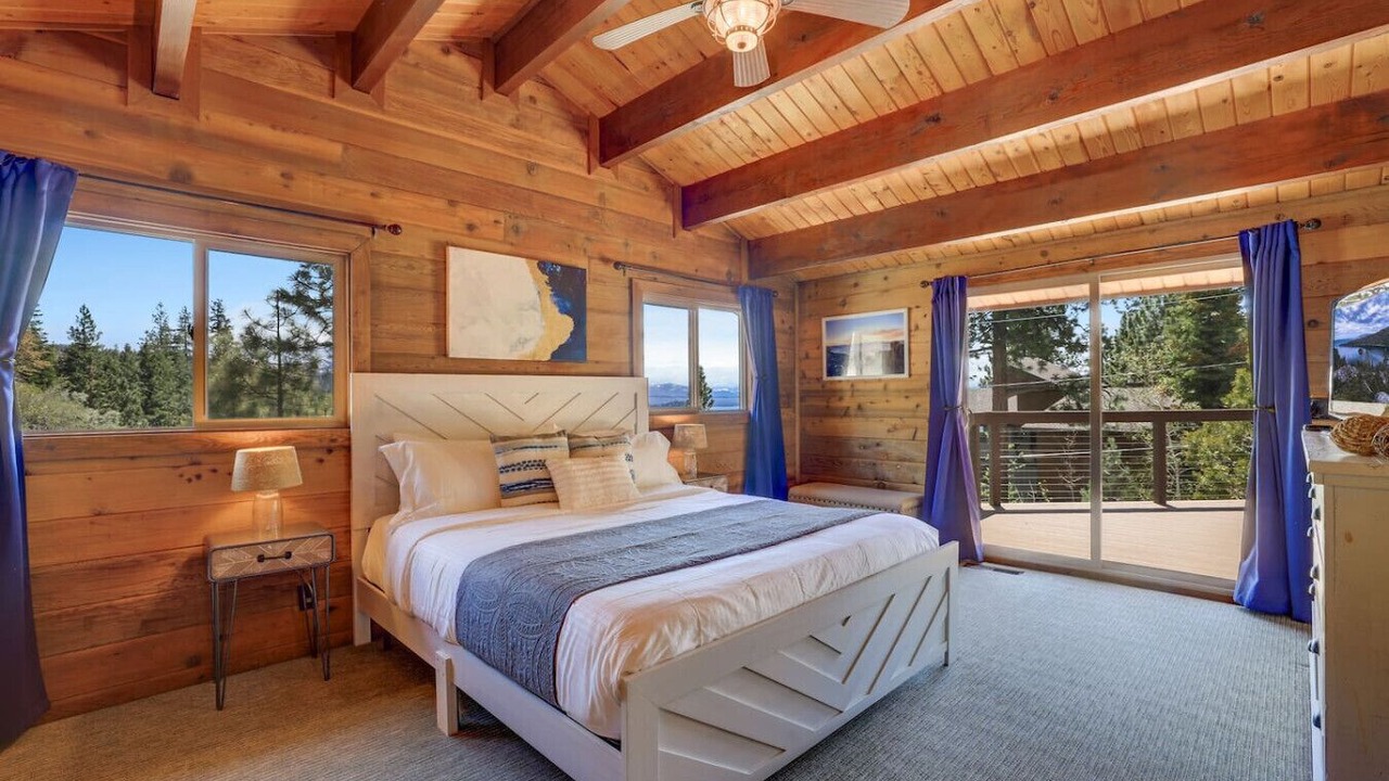 Photo of Bedroom in Lincoln Park