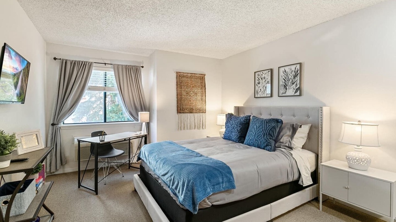 Photo of Bedroom in Englewood