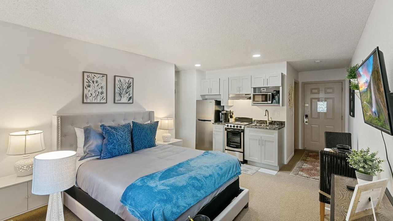 Photo of Bedroom in Englewood