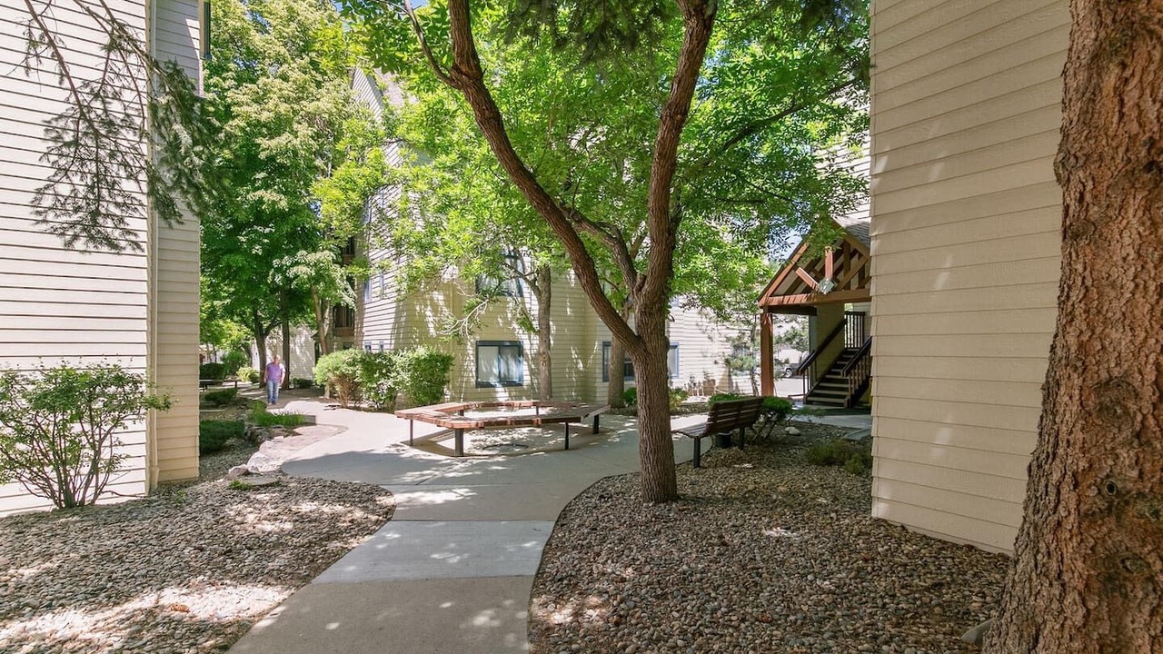 Photo of Outdoor in Englewood