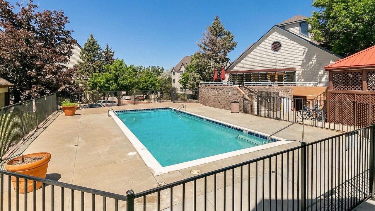 Photo of Outdoor in Englewood