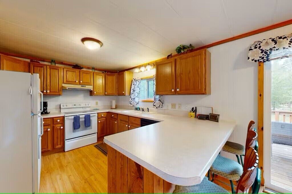 Photo of Kitchen in Arbor Vitae