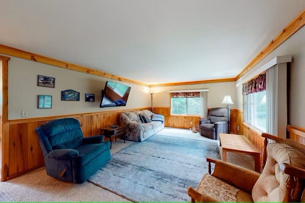 Photo of Livingroom in Arbor Vitae