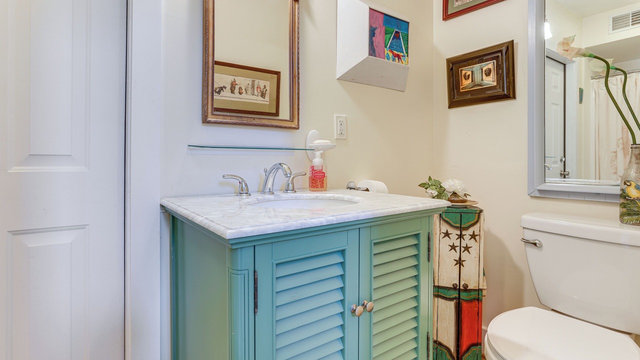 Photo of Bathroom in Argo