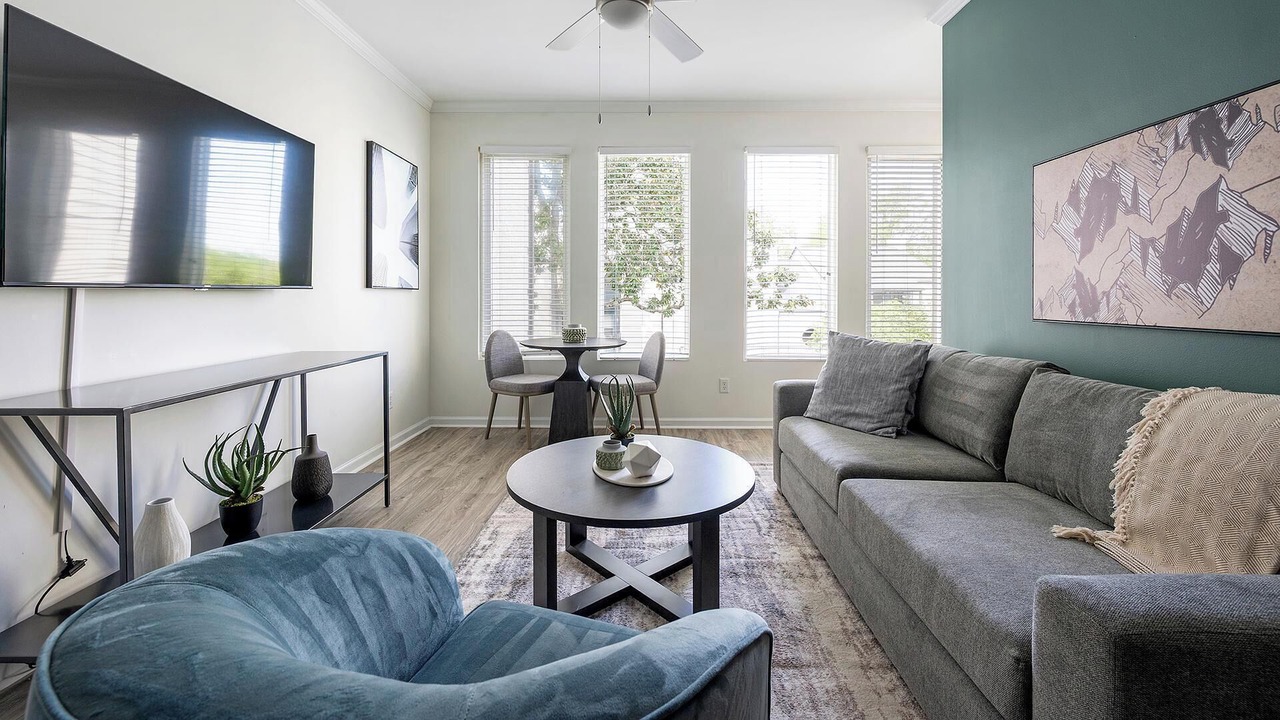 Photo of Livingroom in Green Hills