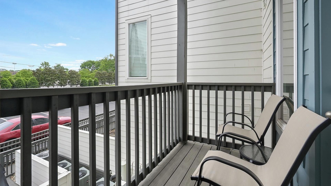 Photo of Outdoor in Green Hills
