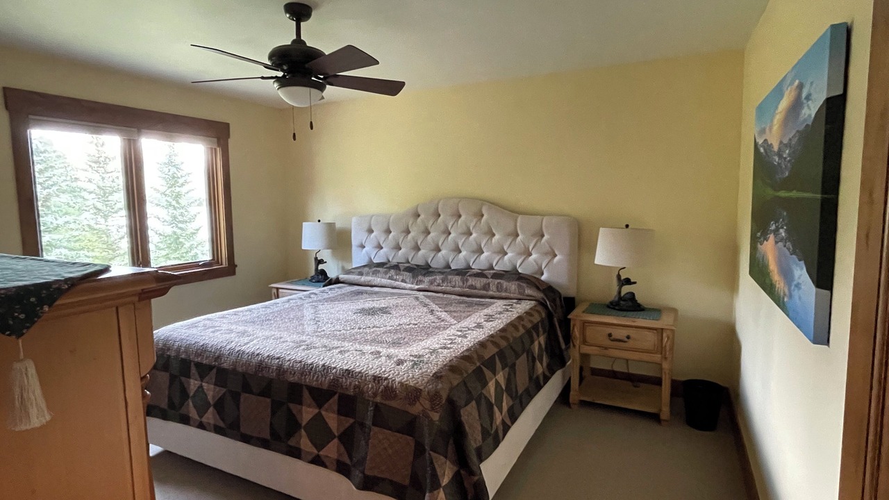 Photo of Bedroom in Grand Lake