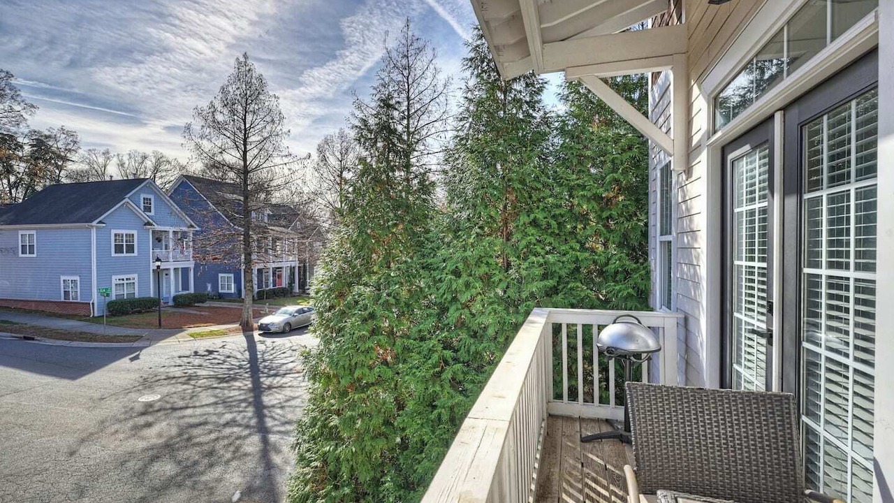Photo of Patio Balcony in Wesley Heights