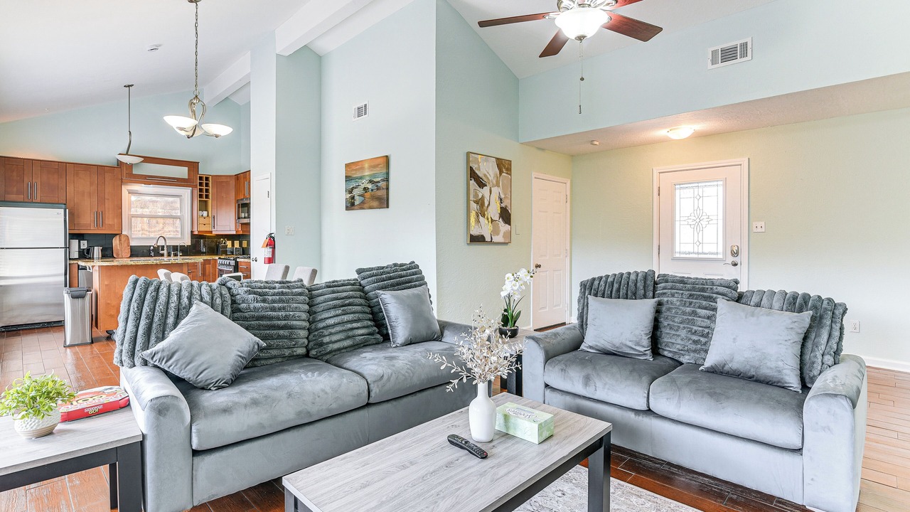 Photo of Livingroom in Pearland