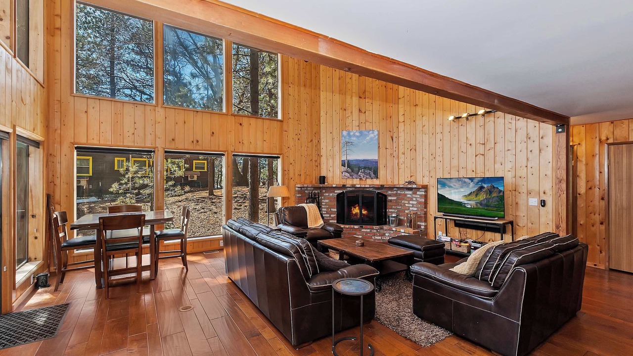 Photo of Livingroom in Green Valley Lake
