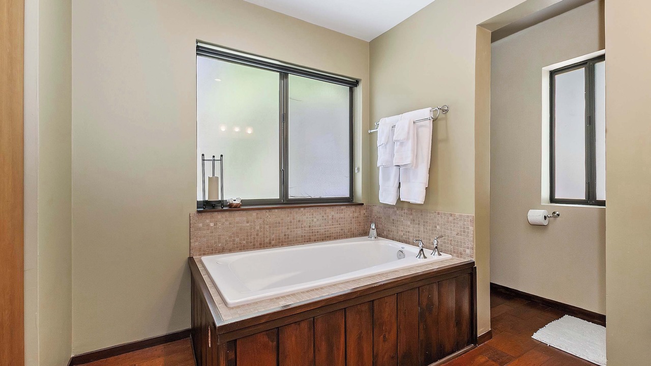 Photo of Bathroom in Green Valley Lake