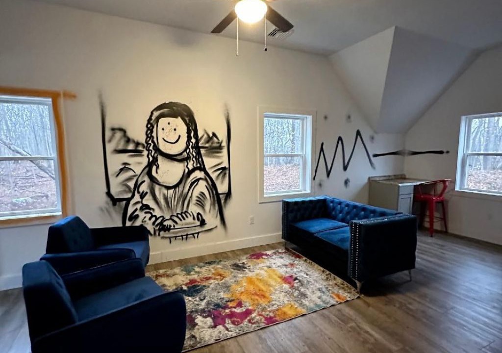 Photo of Livingroom in Red Hook