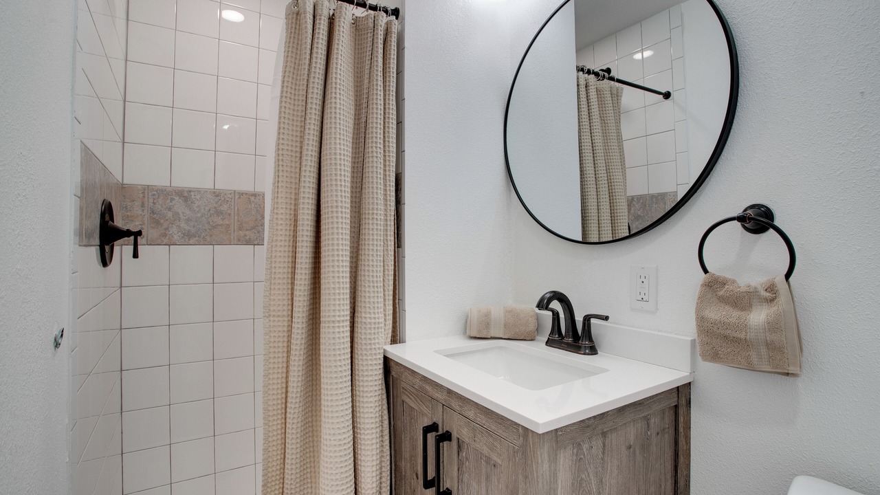 Photo of Bathroom in Commerce City