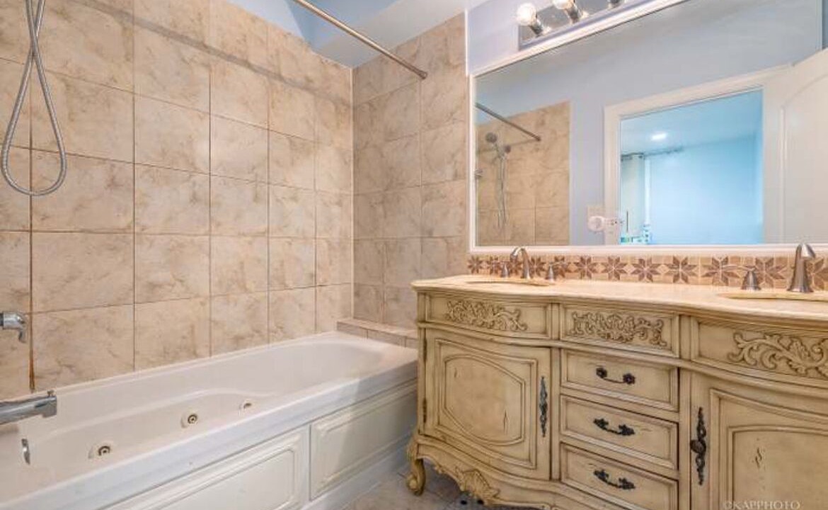 Photo of Bathroom in Near South Side