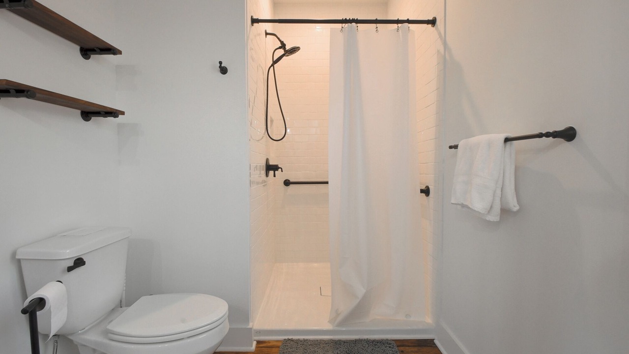 Photo of Bathroom in Little Kowaliga