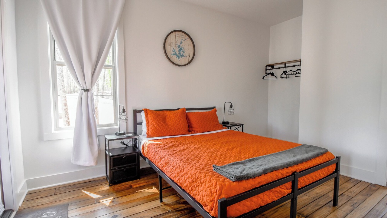 Photo of Bedroom in Little Kowaliga