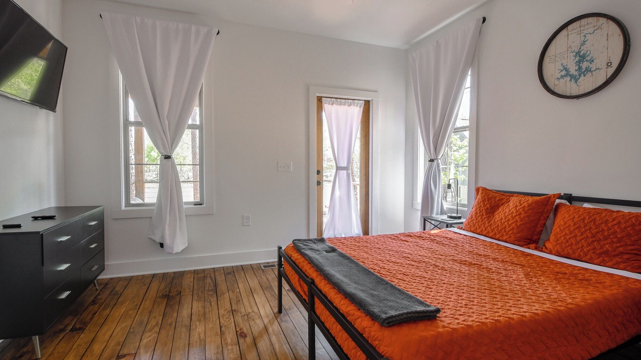 Photo of Bedroom in Little Kowaliga