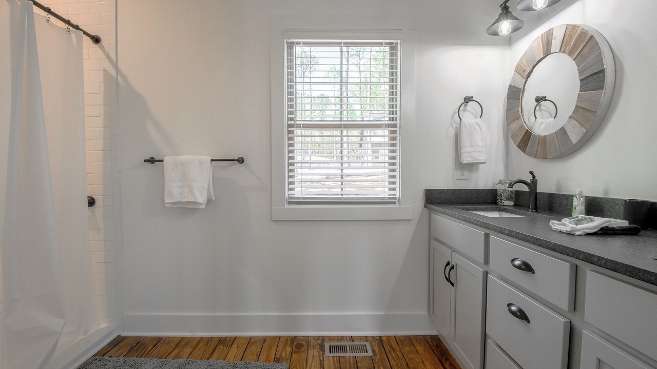 Photo of Bathroom in Little Kowaliga