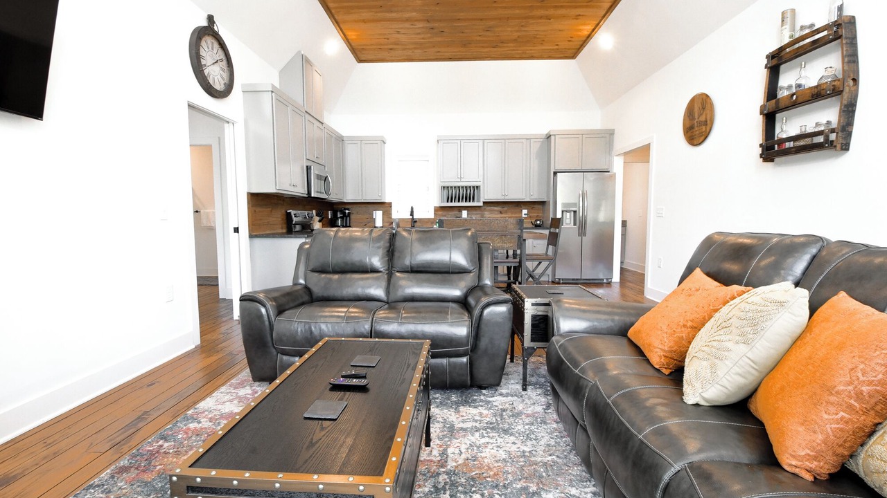 Photo of Livingroom in Little Kowaliga