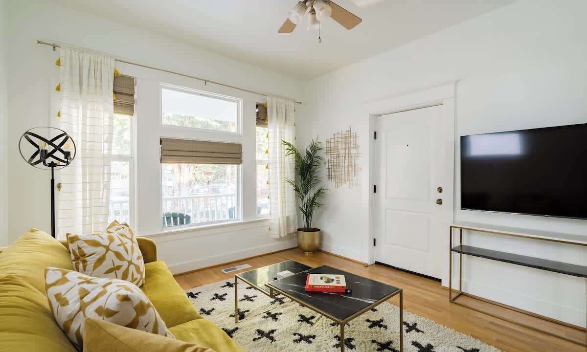 Photo of Livingroom in Mississippi District