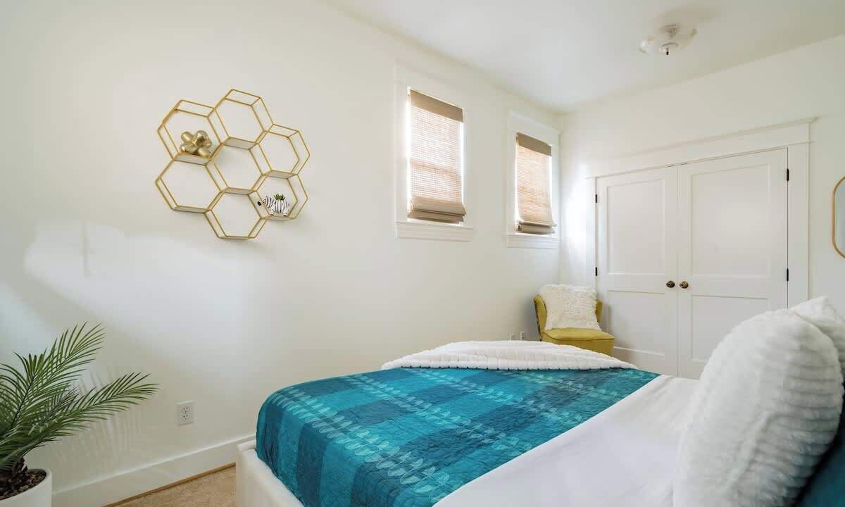 Photo of Bedroom in Mississippi District