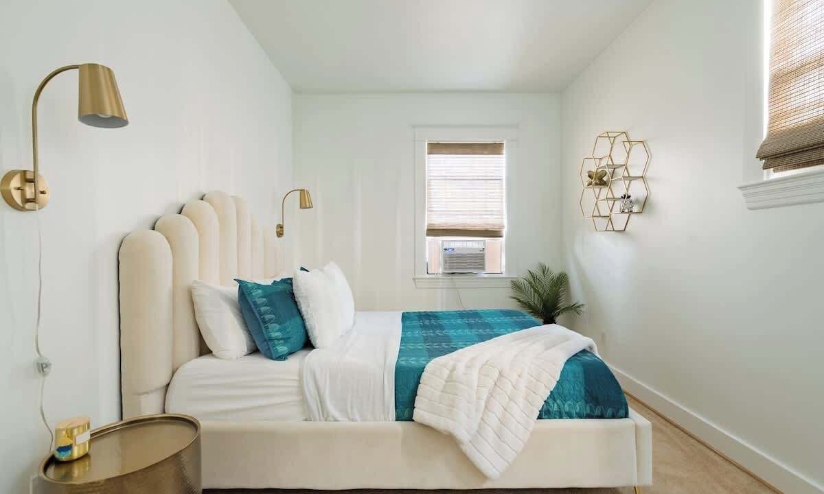 Photo of Bedroom in Mississippi District